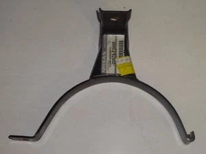ORIGINAL NAGELNEU NISSAN LCV AUSPUFF SCHALLDÄMPFER HALTER 20675-F3600 - Bild 1 von 2