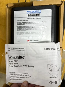 752P-MT-SP-24 LOW WATER CUT-OFF - 24V W/ SHORT PROBE - Picture 1 of 3