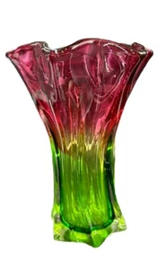 VINTAGE ART GLASS HEAVY BASE CRANBERRY & GREEN  VASE 9.5 “ HIGH - Picture 1 of 5