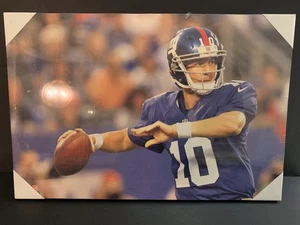 New York Giants Eli Manning "Einen Pass werfen" Holz Leinwand Wandbild - 14" x 21" - Bild 1 von 5