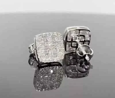 Aretes de diamantes creados en laboratorio de corte baguette de 2 quilates con acabado en oro blanco de 14 quilates para hombre Foto 1 de 3