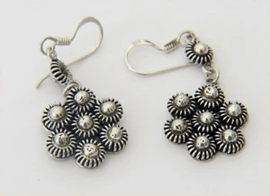 FLOWER SHAPE STERLING SILVER EARRINGS - Bild 1 von 1