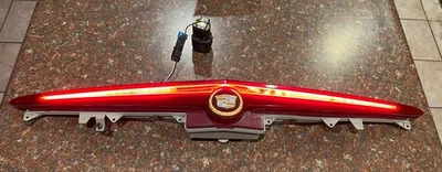 Tercera luz de freno Cadillac CTS 2003-2007 con emblemas dorados LEER POR FAVOR Foto 1 de 4