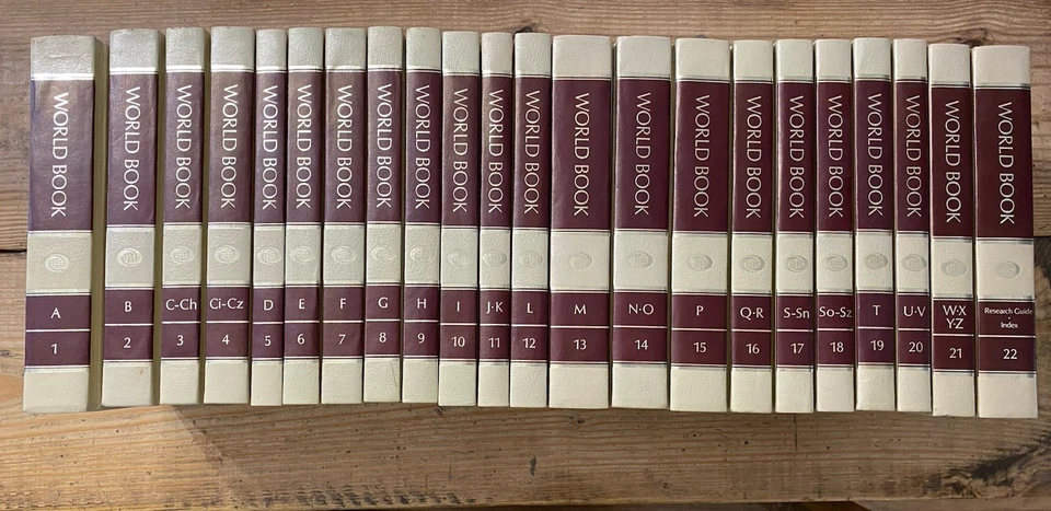 The World Book Encyclopedia 1986 Complete 22 Volume Set with Index - Image 1 of 4
