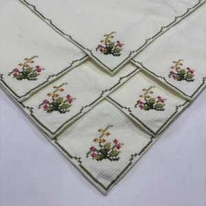 Vintage Stoffservietten 6 Stück Blumen Kreuzgenäht Handarbeit 10,5”x10” Deckchen - Bild 1 von 5