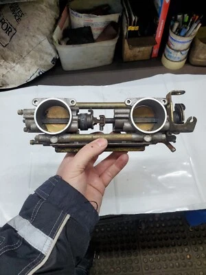 Polaris Fusion RMK Switchback 700 900 2005-2006 cuerpo del acelerador 1262697 Foto 1 de 4