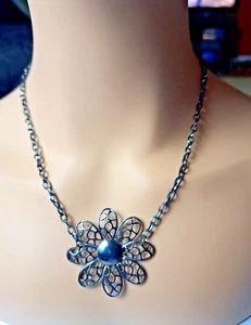 Metallic Dark Gray Flower Chain Filigree Necklace 15 Inches + 3 Inch Extension - Picture 1 of 6