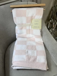 1-NWT NICOLE MILLER CHECKERED PINK DOBLESIDED BAREFOOT DREAMS DUPE THROW BLANKET - Picture 1 of 8