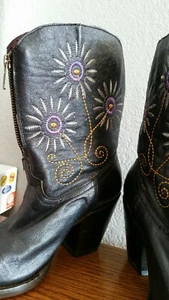 Charlie 1 Botas Caballo DAMAS Country Mujeres 6 Púrpura Margarita Flor Brillo - Imagen 1 de 12