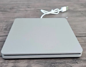 Apple A1379 USB SuperDrive Externes Optisches Laufwerk A2 - Bild 1 von 4