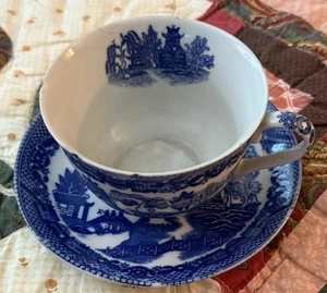 Blue Willow pattern teacup and saucer with stamped “Made in Occupied Japan” - Bild 1 von 12