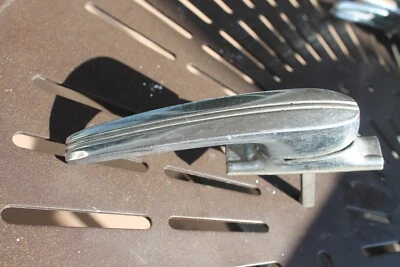 1949 1950 1951 NASH Statesman 600 Ambassador  EXTERIOR Door Handle - Изображение 1 из 2