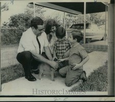 1967 Press Photo Exiled Dominican Republic Elias Wessin with family in Miami