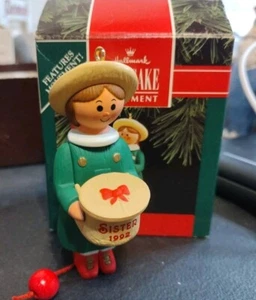hallmark keepsake ornament sister - Picture 1 of 6