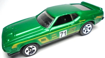 2016 HOT WHEELS #71 FORD MUSTANG MACH 1 GREEN 3 1/8" DIECAST RACE CAR W/ YELLOW - Image 1 of 4