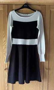Ladies Oasis Knitted Fit & Flare Dress Size Small - Picture 1 of 7