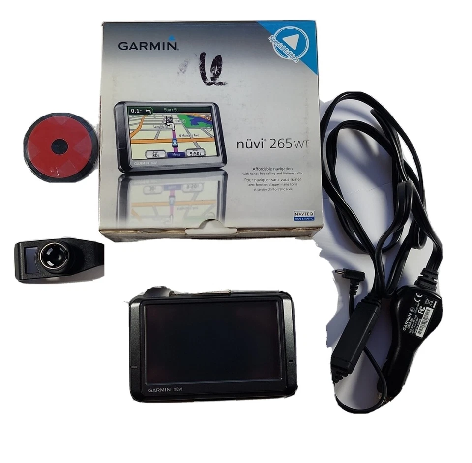 Garmin Nüvi 265WT 4.3-Inch Bluetooth Portable GPS Navigator FM Traffic Receiver  - Image 1 of 4