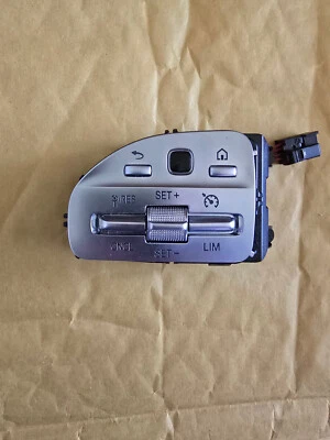 Mercedes pulsantiera volante argento sx A0999050604 - Immagine 1 di 2