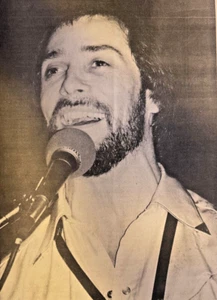 Ilustración vintage del músico country Lee Greenwood 1982 - Imagen 1 de 2