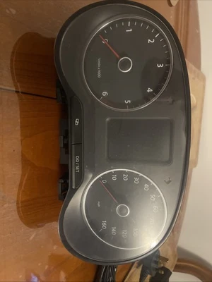 VW POLO 2009-2014 Tachometer Digital Km/H 6R0920 10800K  Speedometer - Image 1 of 4