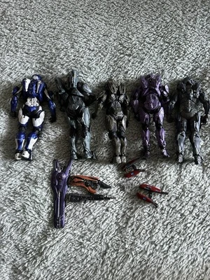 McFarlane Halo Figures - Image 1 of 4