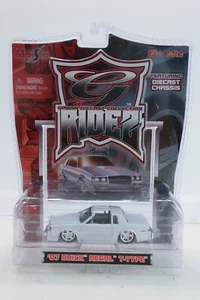 Maisto G Ridez Urban Diecast 1:64 Scale 1987 '87 Silver Buick Regal T-Type - Picture 1 of 8