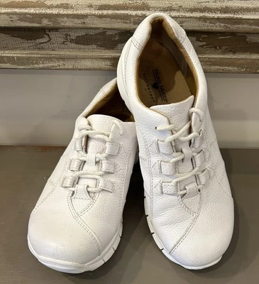 Zapatos de trabajo Nurse Mates Lexi 9,5 W de cuero antideslizantes blancos Foto 1 de 4