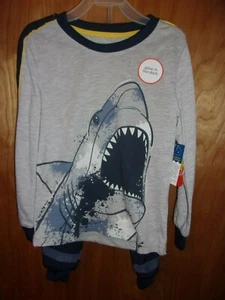 BOYS SHARK 2 PIECE PAJAMA SET SIZE XS FALL WINTER NEW - Picture 1 of 2