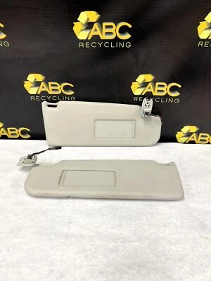 2009-2017 Volkswagen CC Left & Right Illuminated Sun Visor Set Pair Foto 1 de 4