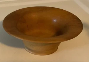 Hand Turned Wood Bowl by Green Mountain Woodcrafters Vermont - Picture 1 of 5