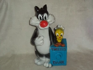 Warner Bros -1972- Tweety’s Bank With Plug Sylvester Tweety Bird Vinyl Piggy 12" - Picture 1 of 10