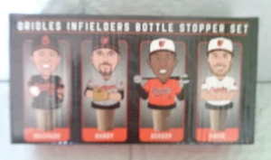 Baltimore Orioles 2017 - MLB - (4) juego de tapones de botella Infielders - Machado - Imagen 1 de 3