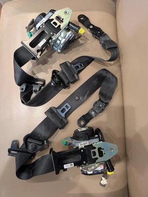 Cinturón de seguridad delantero conductor y pasajero retractor compatible con Volvo S60 2015-1016 Foto 1 de 4