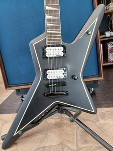 JACKSON JS32 Gus.G STAR Black Electric Guitar - Imagen 1 de 12