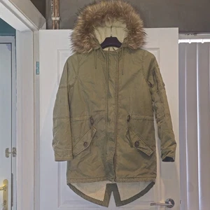 Superdry Khaki Parka Hooded Coat with removable Faux Fur Trim, Sherpa Lined,UK 8 - Picture 1 of 14