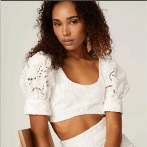 Thurley Flower Child Embroidered Eyelet Puff Sleeve Crop Top in White Size 0 - Picture 1 of 12