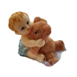 Baby Junge blaue Figur Cherub Junge ~ hält Teddybär ~ Harz ~ 2 groß - Bild 1 von 6
