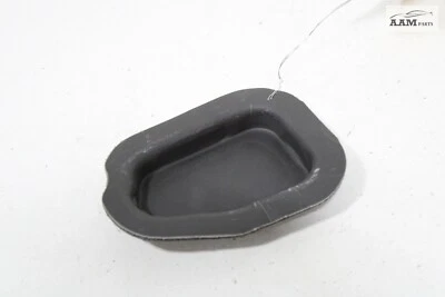 Chrysler Pacifica 2017-2018 carrocería trasera derecha almohadilla de espuma aislante OEM Foto 1 de 4