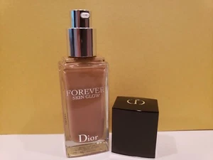 Dior ~ Forever Skin Glow ~ 24hr Wear Radiant Foundation ~ 4 W0 ~ Warm Olive/Glow - Picture 1 of 2