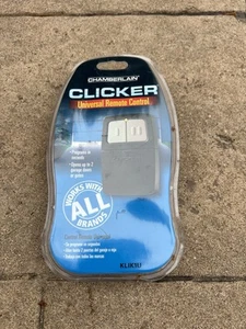 Chamberlain Clicker Universal Garage Door Remote Control KLIK1U Brand New Sealed - Picture 1 of 2