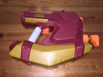 Pistola de agua Super Soaker Iron Man 2 Stark Industries juguete chorro Marvel Foto 1 de 4