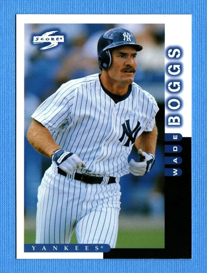1998 Score #221 Wade Boggs New York Yankees - Image 1 of 1