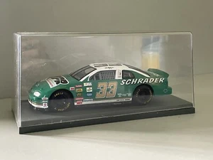 1997 Racing Champions 1:24 KEN SCHRADER #33 Petree Racing Chevrolet Monte Carlo - Picture 1 of 6