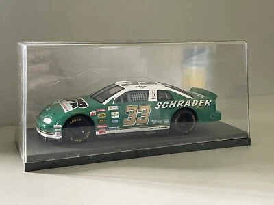 1997 Racing Champions 1:24 KEN SCHRADER #33 Petree Racing Chevrolet Monte Carlo - Image 1 of 4