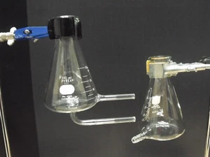 (2) PYREX 250mL ERLENMEYER FLASK w/ GAS BUBBLING AERATING PORTS LAB GLASSWARE x2 - Picture 1 of 10