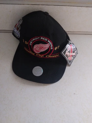 1997 Detroit Red Wings Stanley Cup Champions 1 apparel Strapback Hat Nwt Vintage Cover