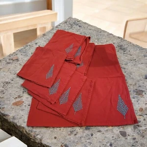 8 servilletas rojas bordadas para árbol de Navidad con cuentas 18" x 20" - Imagen 1 de 4