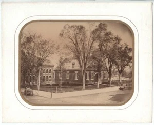 Impresión de albúmina de la década de 1860 Fulton County Courthouse Johnstown NY vista muy temprana 8x10 - Imagen 1 de 3