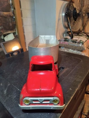 Полугрузовик Tonka с грузовым экспресс-прицепом Tonka грузовик из прессованной стали - Изображение 1 из 4