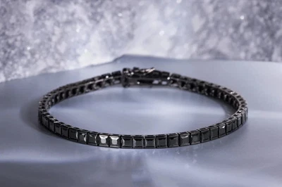 Brazalete de tenis para hombre de ónix creado en laboratorio de corte princesa de 7 quilates enchapado en oro negro de 14 quilates Foto 1 de 4